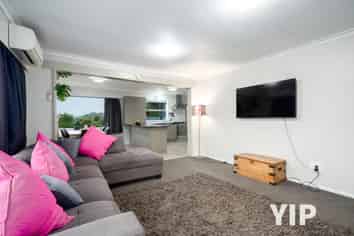 5 Hallewell Crescent, Johnsonville