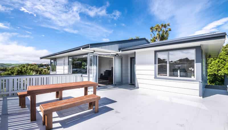 5 Hallewell Crescent, Johnsonville