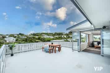5 Hallewell Crescent, Johnsonville