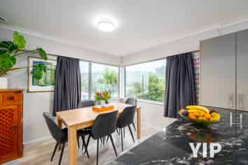 5 Hallewell Crescent, Johnsonville