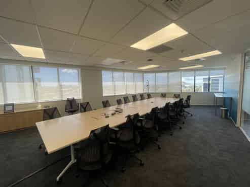 Full floor, premium fit out, panoramic views
