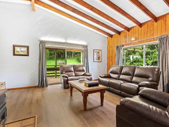 122 Jordan Valley Road, Hikurangi