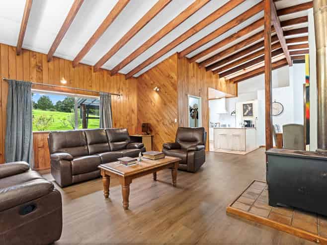 122 Jordan Valley Road, Hikurangi