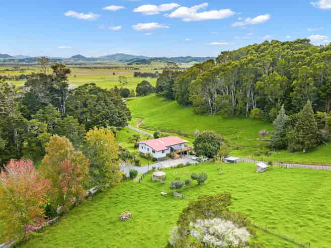 122 Jordan Valley Road, Hikurangi