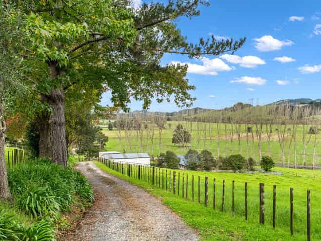 122 Jordan Valley Road, Hikurangi