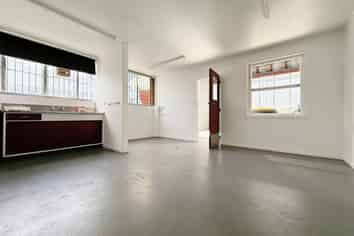 Functional Onehunga Unit | 258 m2