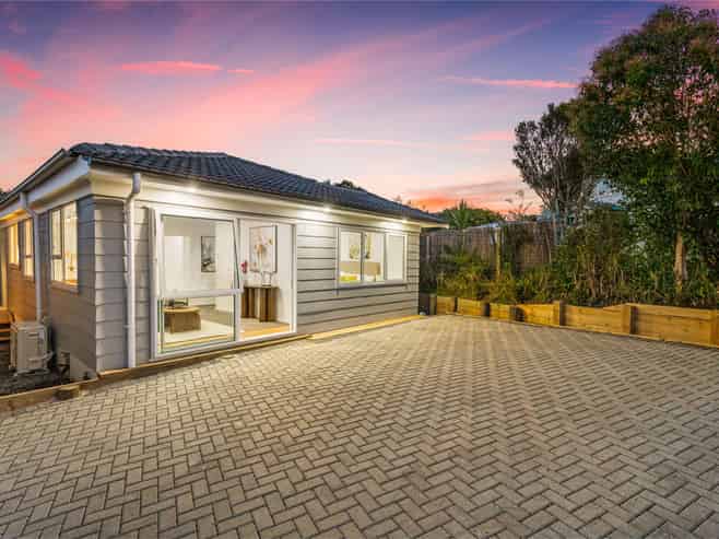 40b Tiroroa Avenue, Te Atatu South