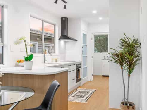 40b Tiroroa Avenue, Te Atatu South