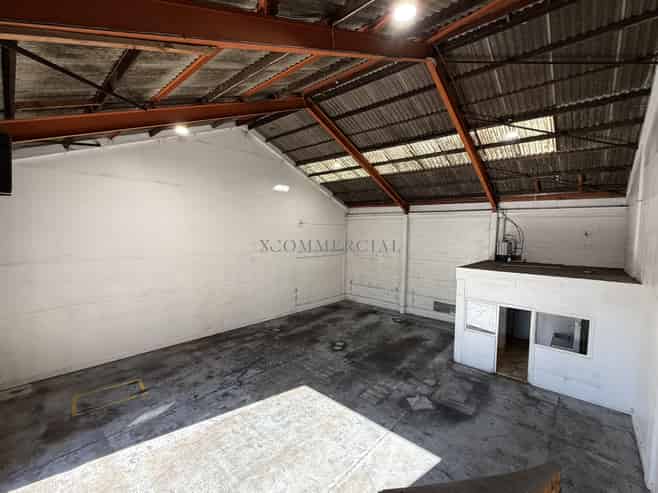 Tidy Penrose Unit - 210sqm 