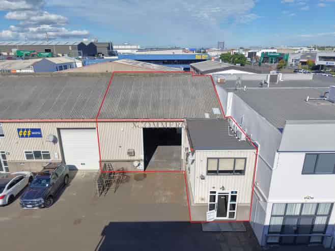 Tidy Penrose Unit - 210sqm 