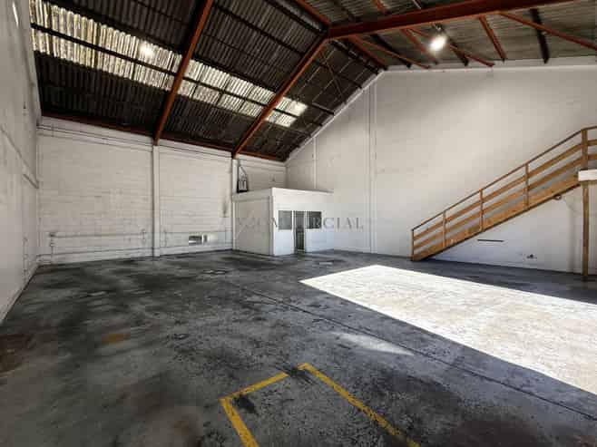 Tidy Penrose Unit - 210sqm 