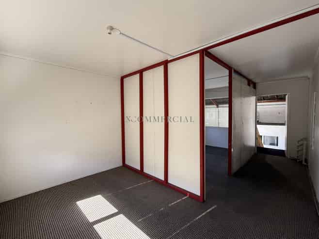 Tidy Penrose Unit - 210sqm 