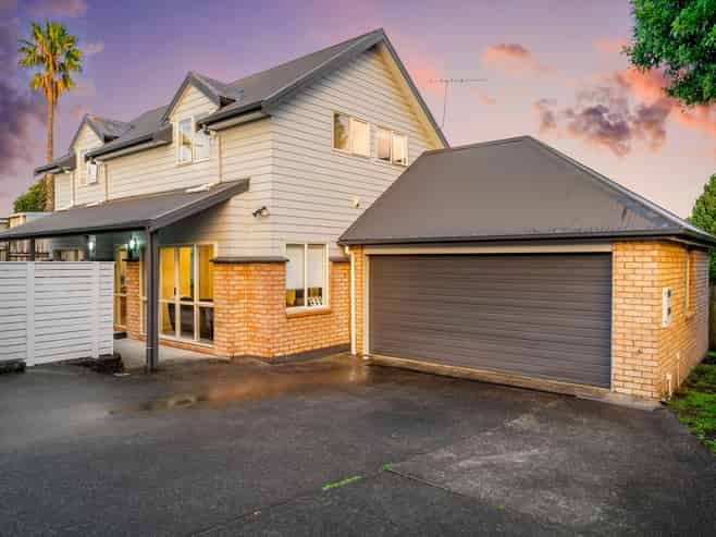 305 Royal Road, Massey