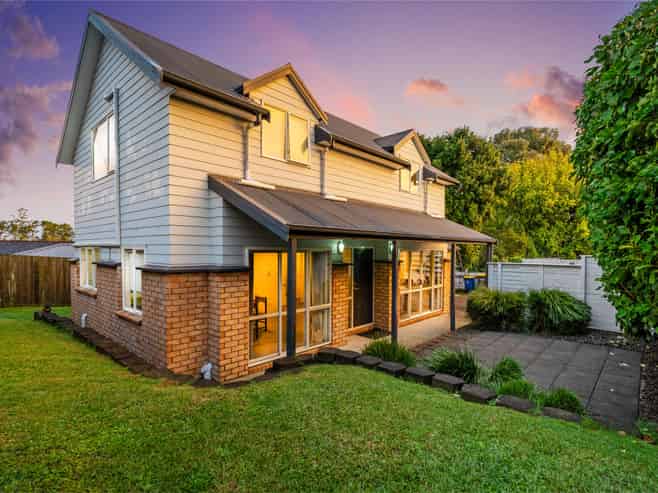 305 Royal Road, Massey