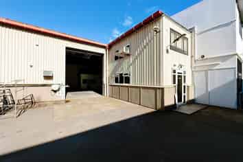 Efficient Penrose Unit | 210 m2