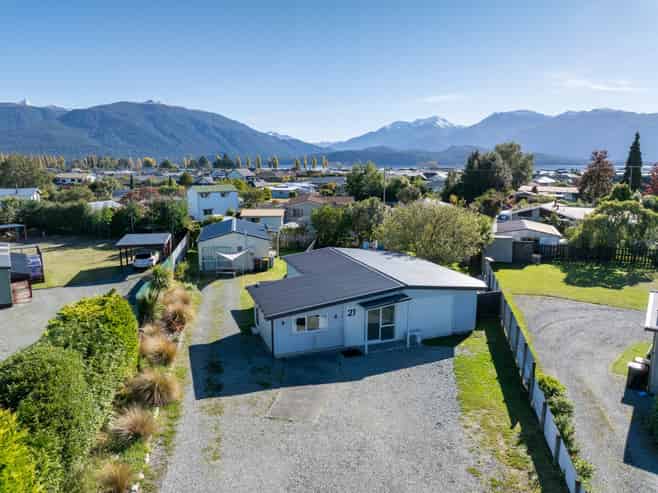 21 Mackinnon Loop, Te Anau