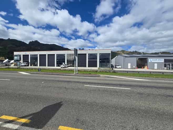 Ideal Tradies Lock-up