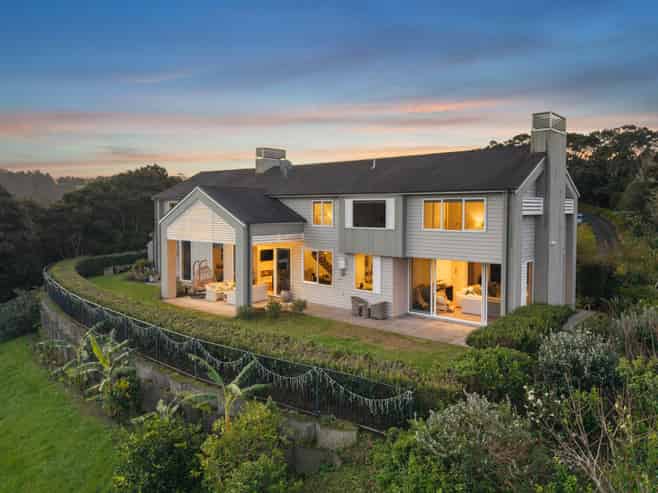 20 Stevensons Crescent, Albany Heights