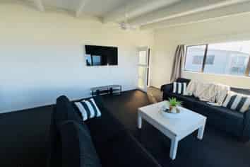 14 Okiwa Terrace, Waiinu Beach