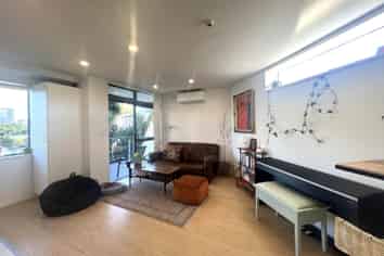 4j/6 Piwakawaka Street, Eden Terrace