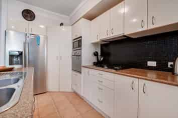 10 Trimaran Drive, Gulf Harbour