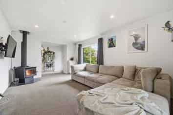 193 Sunset Road, Mangakakahi