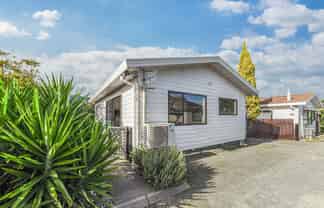 2/42a Songer Street, Stoke