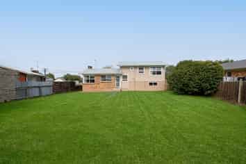 24 Larnach Street, Saint Andrews