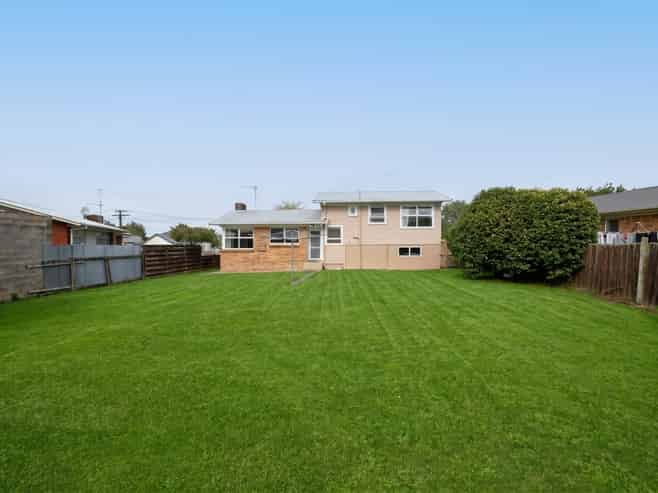 24 Larnach Street, Saint Andrews