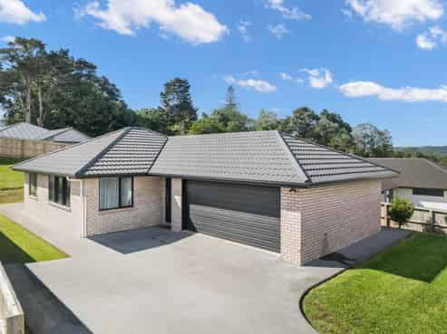 5 Royal St Annes Drive, Kamo