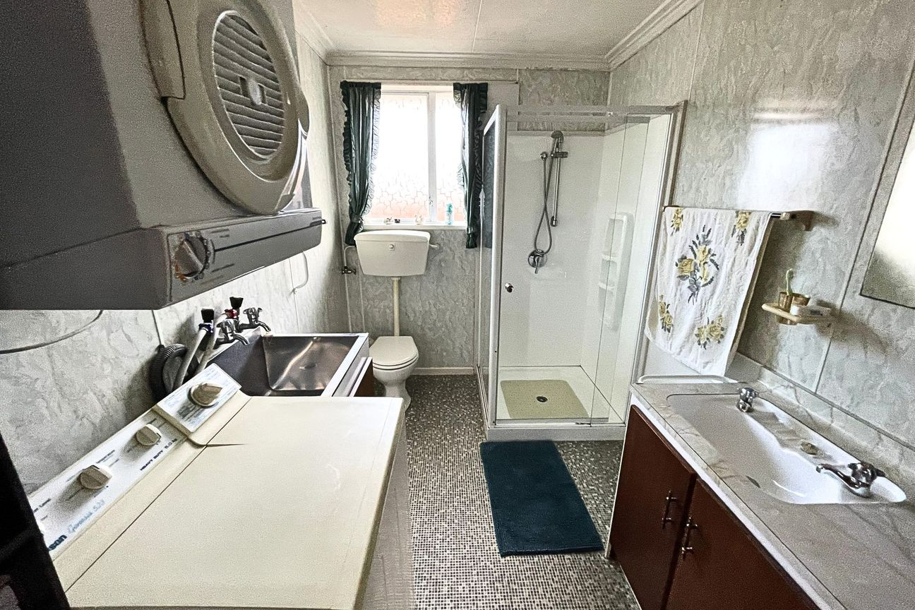 Downsize to Affordable, Easy Living - Vista 6