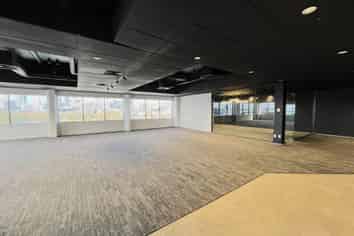 FREEMANS BAY OFFICE WITH VIEWS
