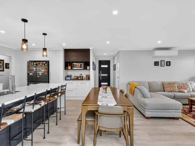 20 Maanihi Drive, Rototuna North