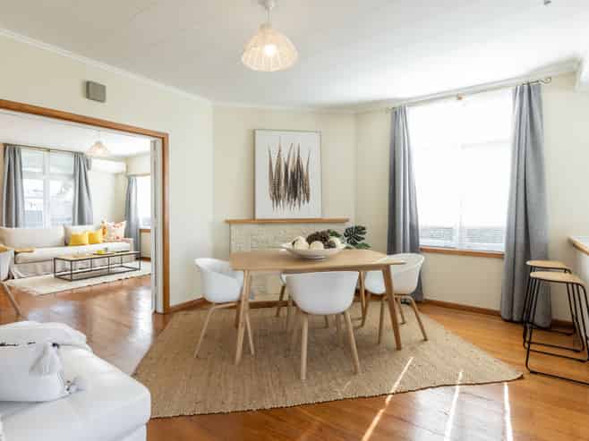 705 Avenue Road West, Saint Leonards