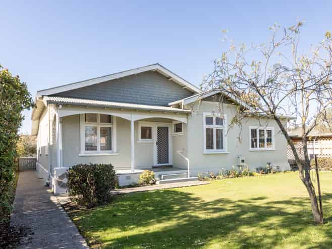 705 Avenue Road West, Saint Leonards