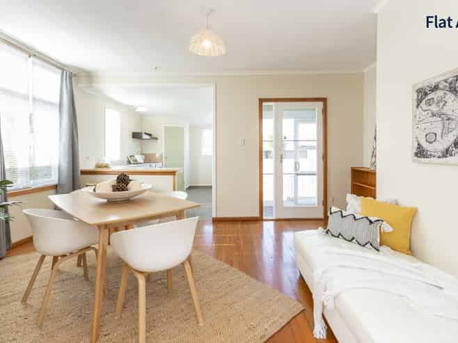 705 Avenue Road West, Saint Leonards