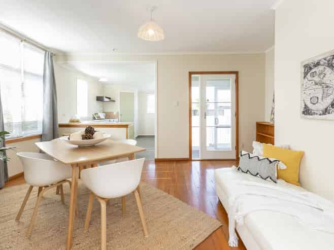 705 Avenue Road West, Saint Leonards