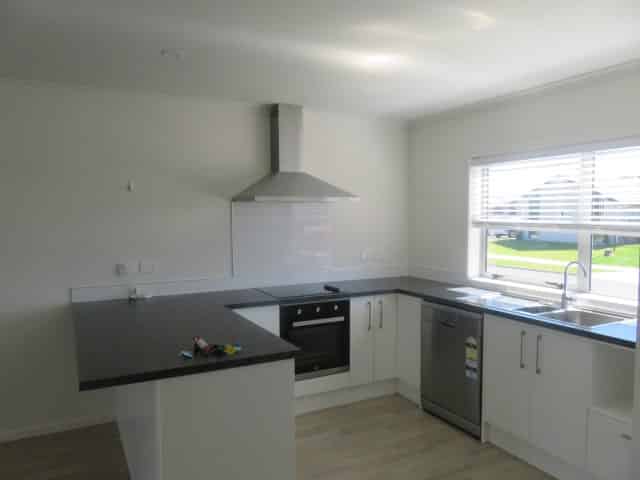 14 Ladeira Place, Glenview