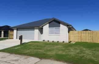 14 Ladeira Place, Glenview