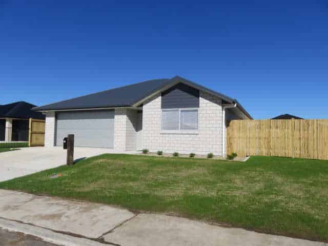 14 Ladeira Place, Glenview