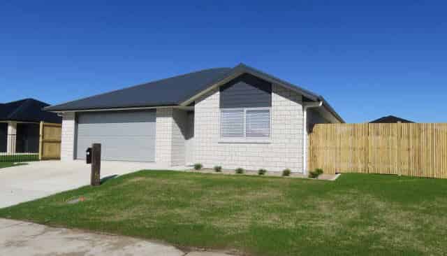 14 Ladeira Place, Glenview