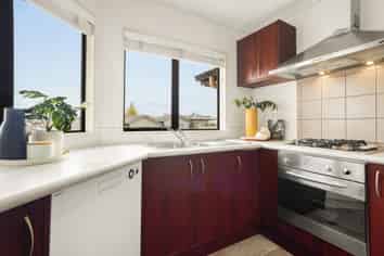 102C Clyde Street, Hamilton East