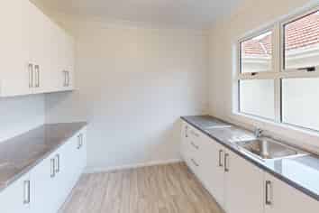 12 Larsen Court, Roslyn