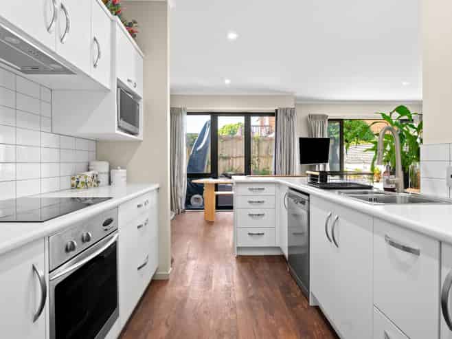 12A Kelvin Place, Hamilton East