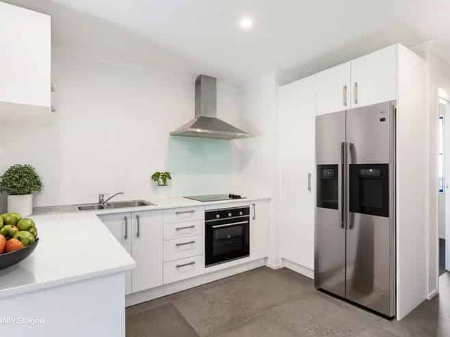 5 Saddleback Crescent, Papakura