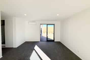 11 Robson Drive, Lincoln