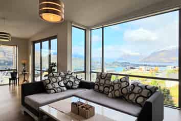 3 Saint Lukes Lane, Queenstown Hill