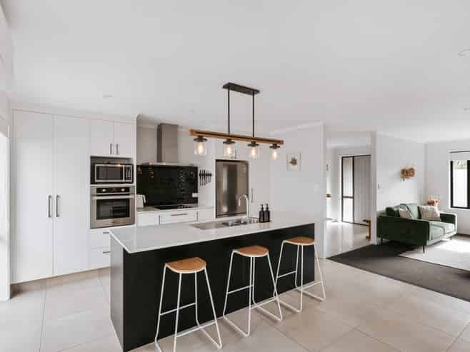 15 Clover Lane, Pyes Pa