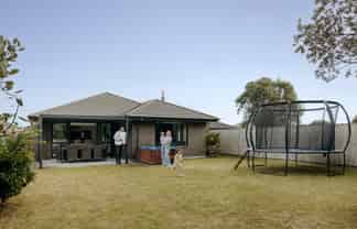 15 Clover Lane, Pyes Pa