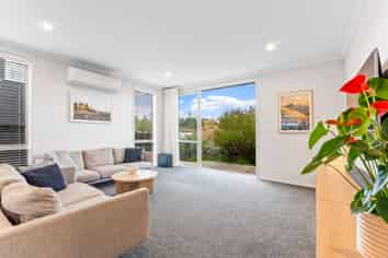 6 Taitonga Lane, Stanmore Bay